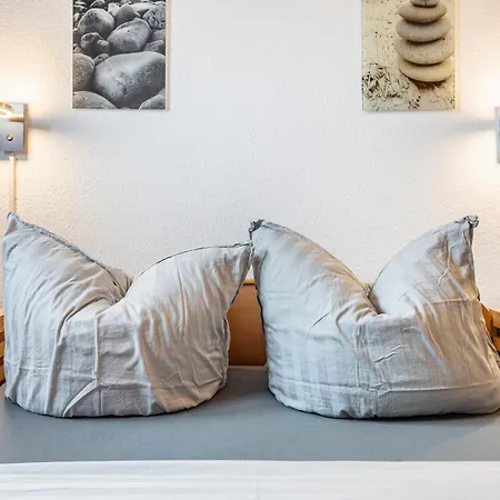 Haus Frohsinn - 3 * Binz